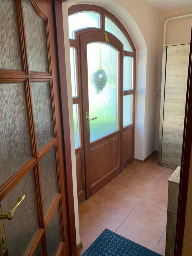 Apartmanovy Dom Magda Vrbov Εξωτερικό φωτογραφία