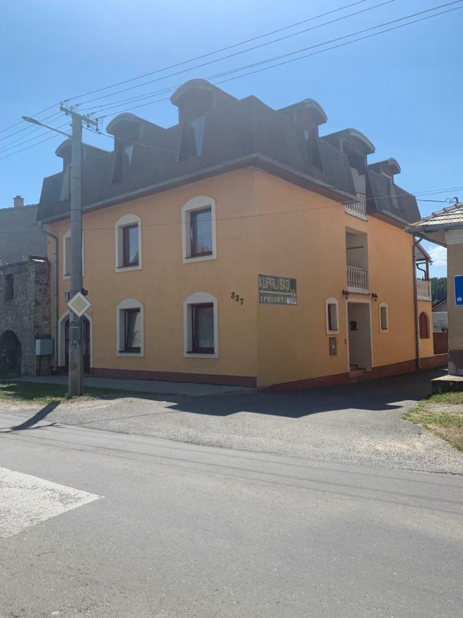 Apartmanovy Dom Magda Vrbov Εξωτερικό φωτογραφία